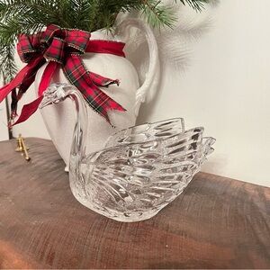 Elegant Crystal Swan Candy Dish